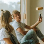 Renovierung selbst machen oder Fachbetrieb beauftragen? So treffen Sie die richtige Entscheidung