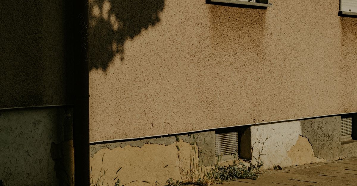 Fassade richtig grundieren: Der perfekte Start für einen langlebigen Anstrich