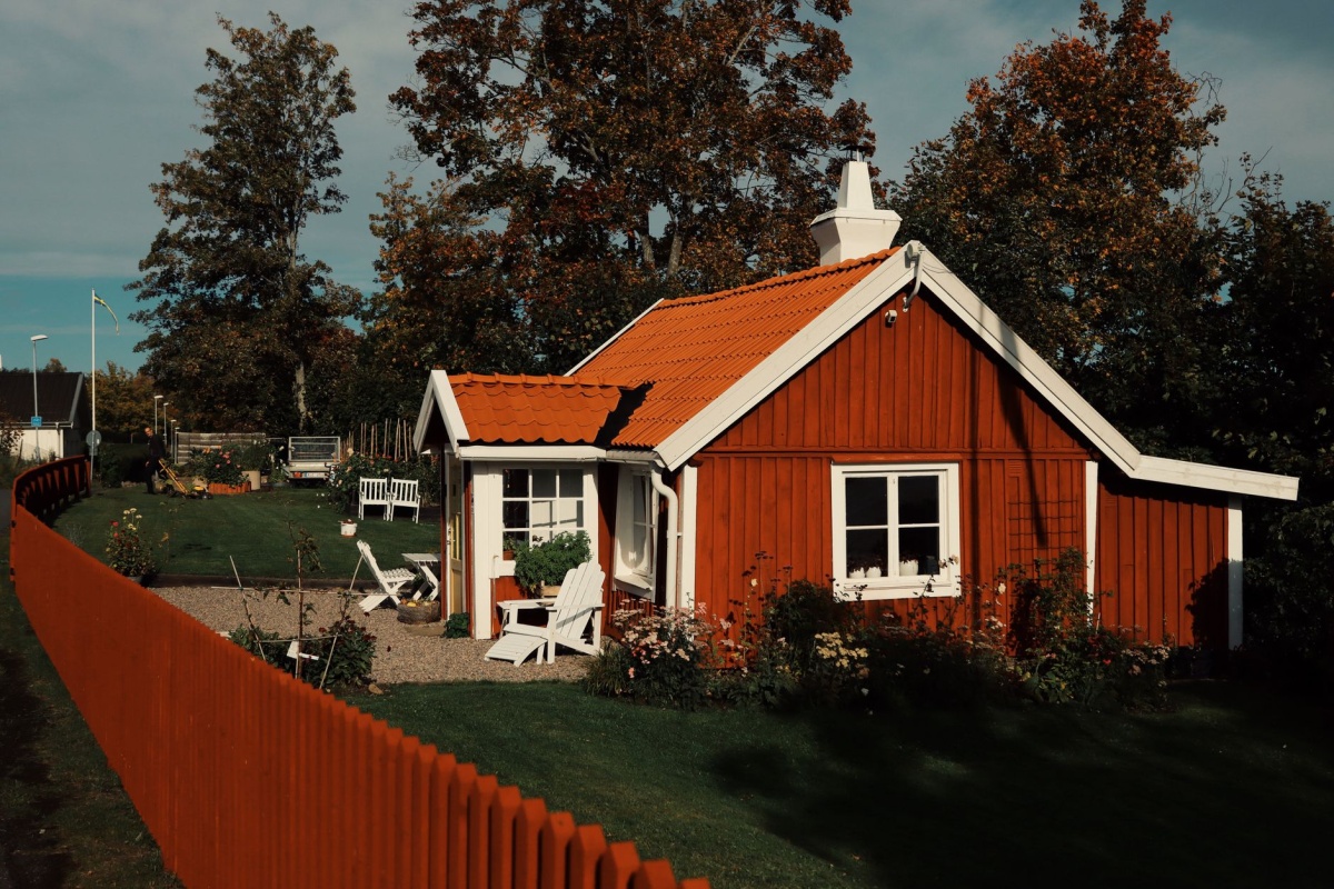 Schwedenhaus gebaut - und nun? So holen Sie sich den skandinavischen Stil auch in den Garten!